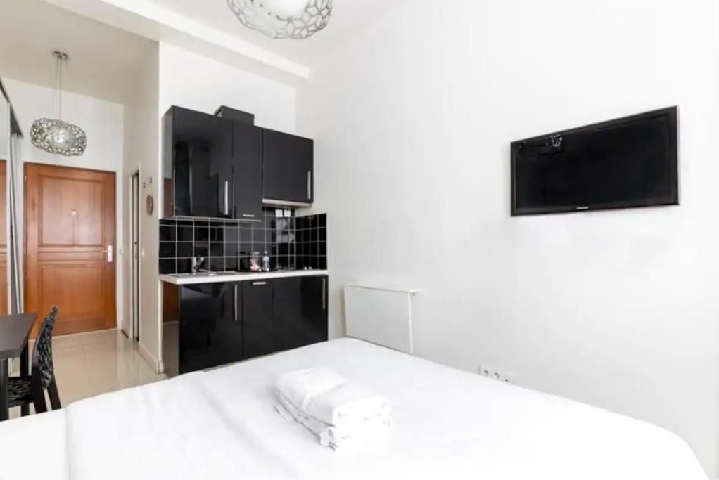 Canal St Martin : Charming Cosy Studio París Exterior foto
